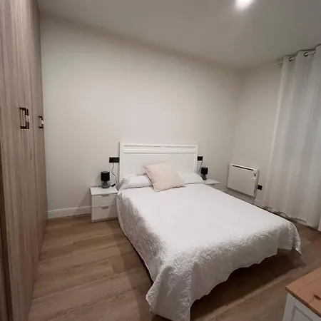 2 Privadas Con 1 Baño Privado, Salon Y Cocina Bilbao
